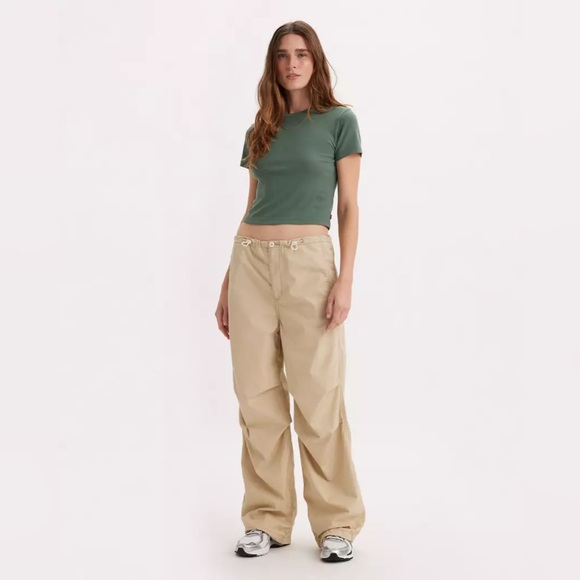 Levi's Pants - NWT Levi’s Parachute Pants